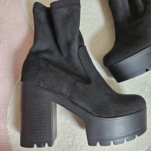 Platform Suede Boots Mid-Calf - Picture 7 of 7